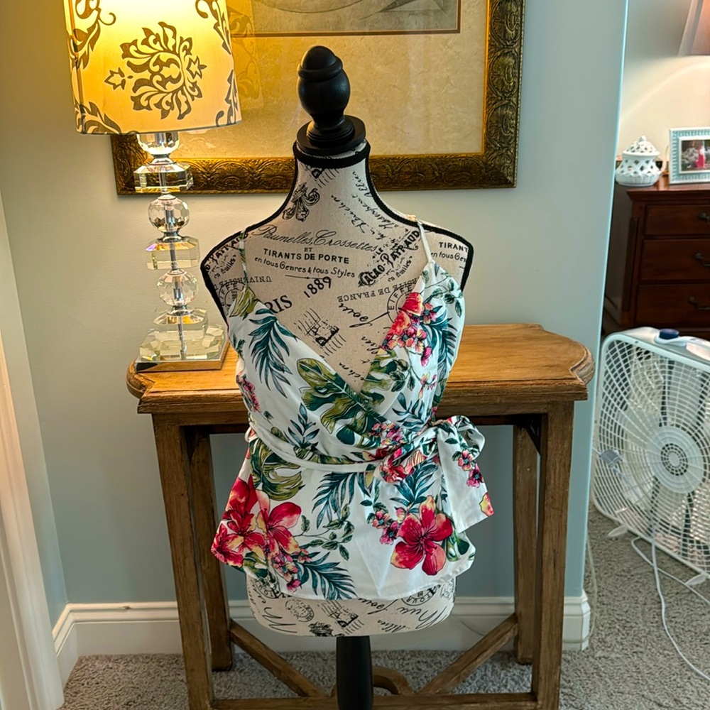 Lush wrap tank with tropical floral print